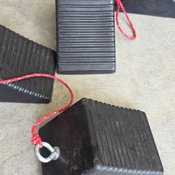 Heavy Duty Rubber Wheel Chocks