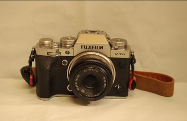 Fujifilm X-T4 Camera with 25mm TTArtisan Lens Bundle