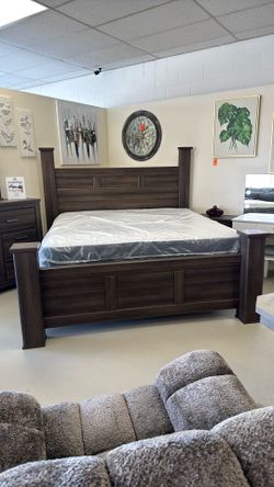 🛌 King Bed