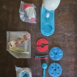 FAO Schwarz 29-Piece No-Bake Cake Pop Maker set