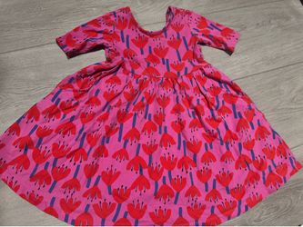 Hanna Andersson pink dress with pockets red tulip pattern and blue stems, size 110 cm 5yo