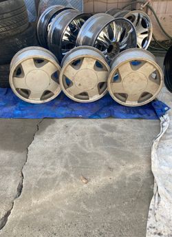 Chevy 4x4 rims 150. All four