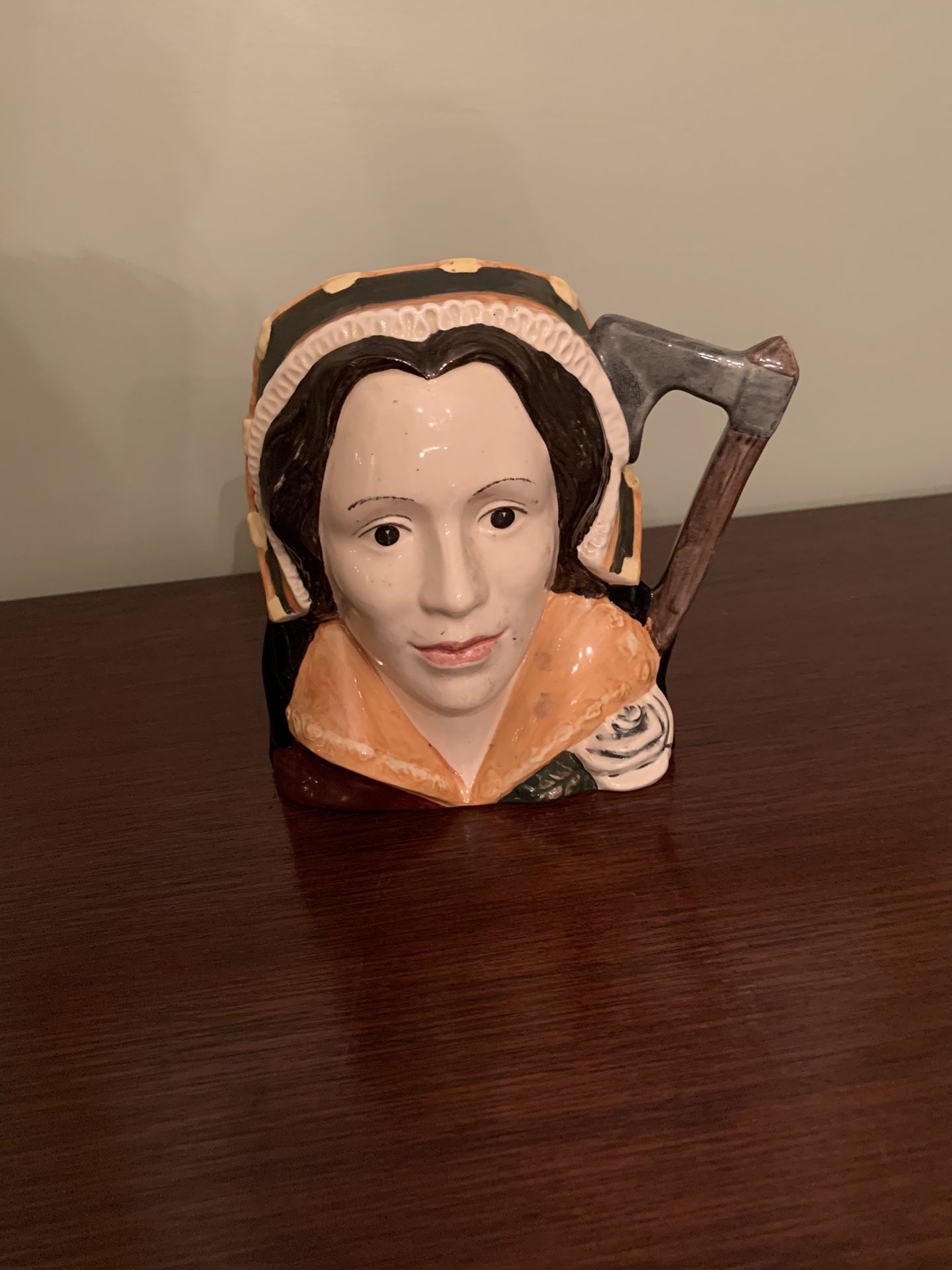 Royal Doulton - Vintage Catherine Howard Mug