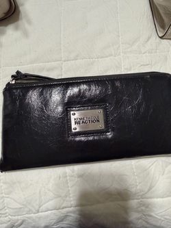 Kenneth Cole Reaction Black Clutch Wallet