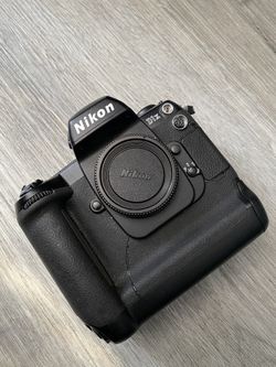 Nikon D1X Body 5.3 MP