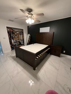 queen brown wooden bed with two nightstands (mattress included)