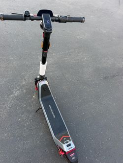 Niu kqi300x electric scooter new with out box