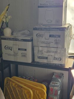 Bulk Lot Clear Plastic Party Cups, Wine Glasses, Mini Champagne Flutes & Straws