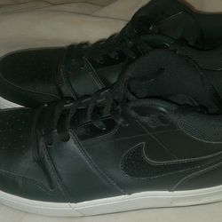 Nike Air MAX Men's Sneakers SIZE 11