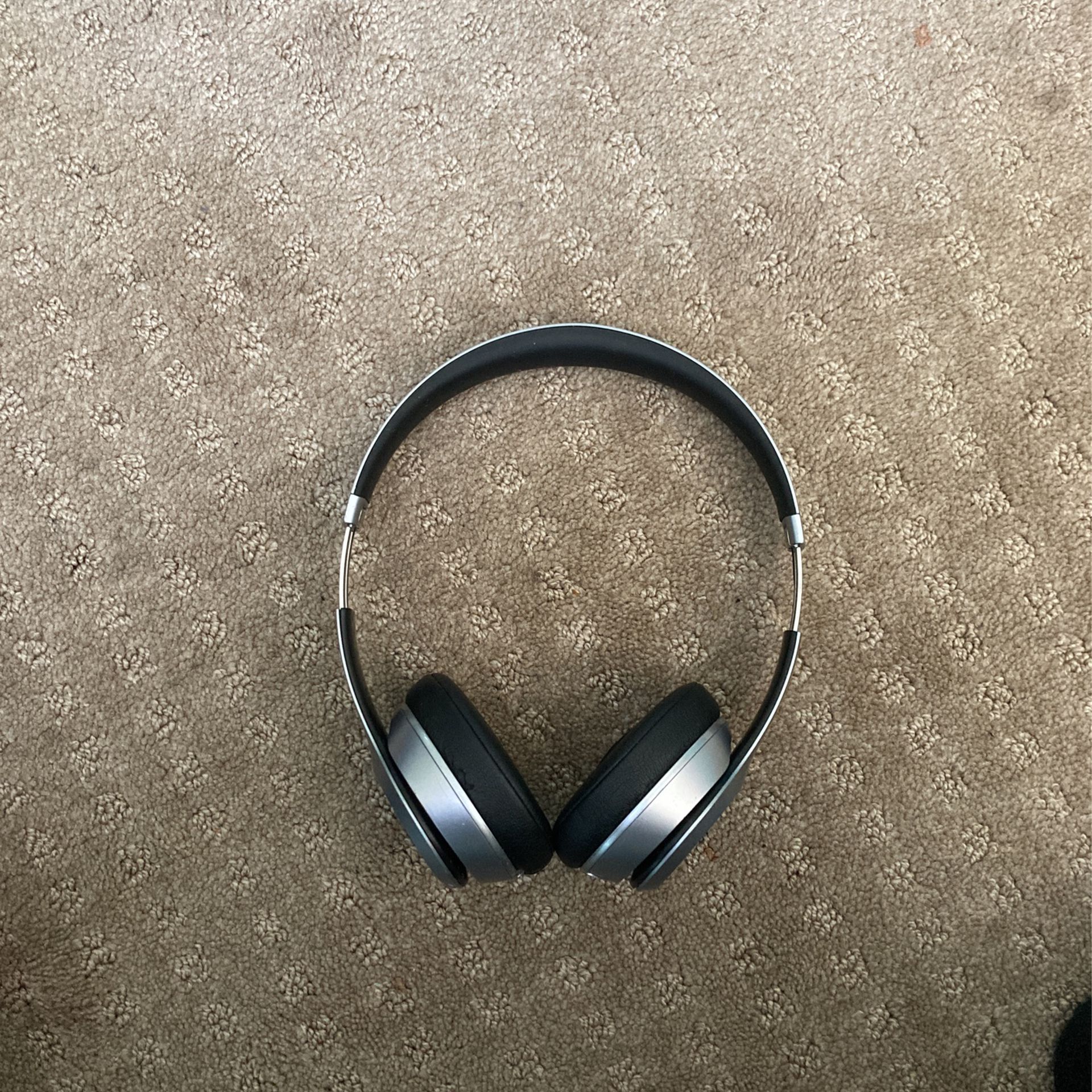 Beats Solo 3 Grey And Black Wireless 
