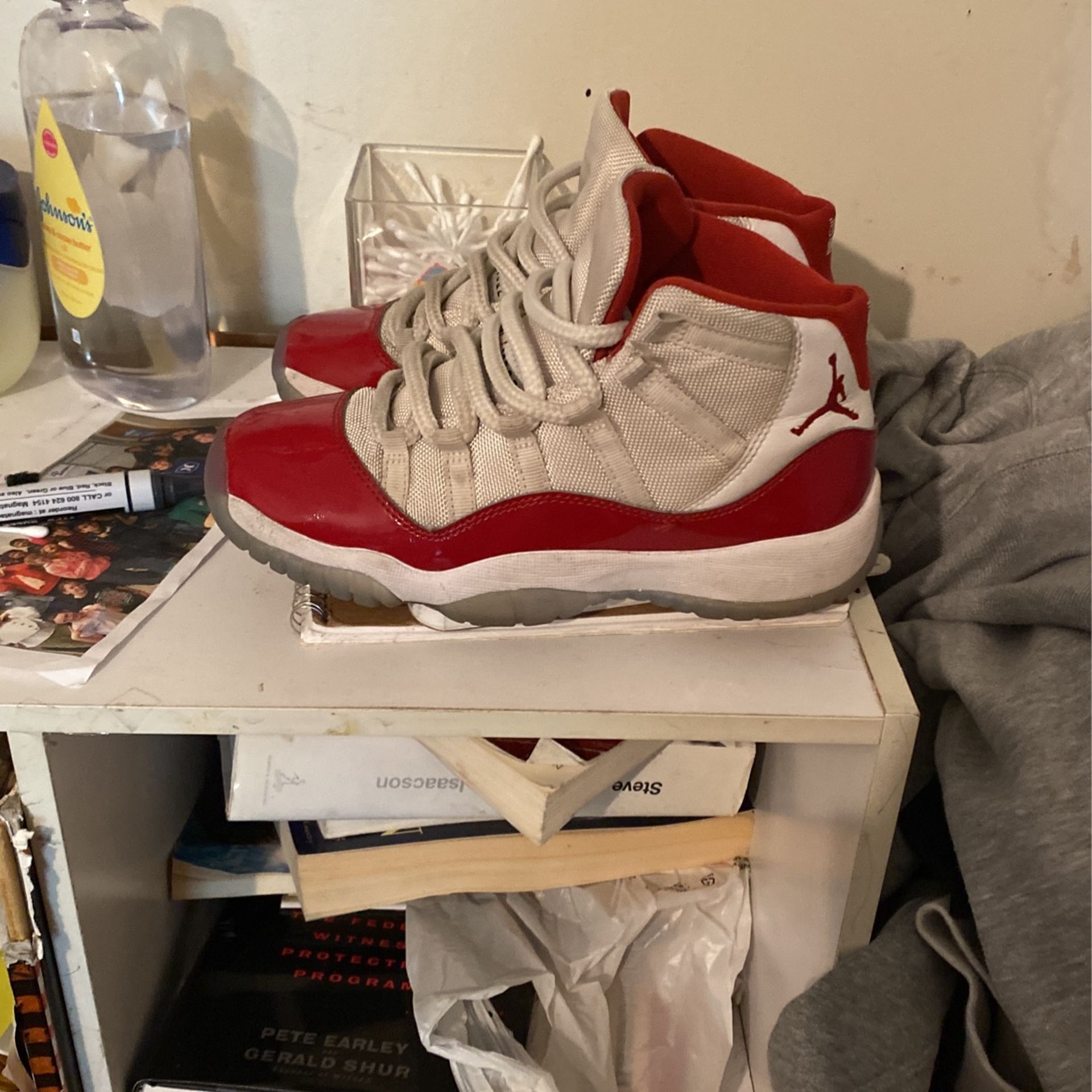 Jordan 11 Cherry