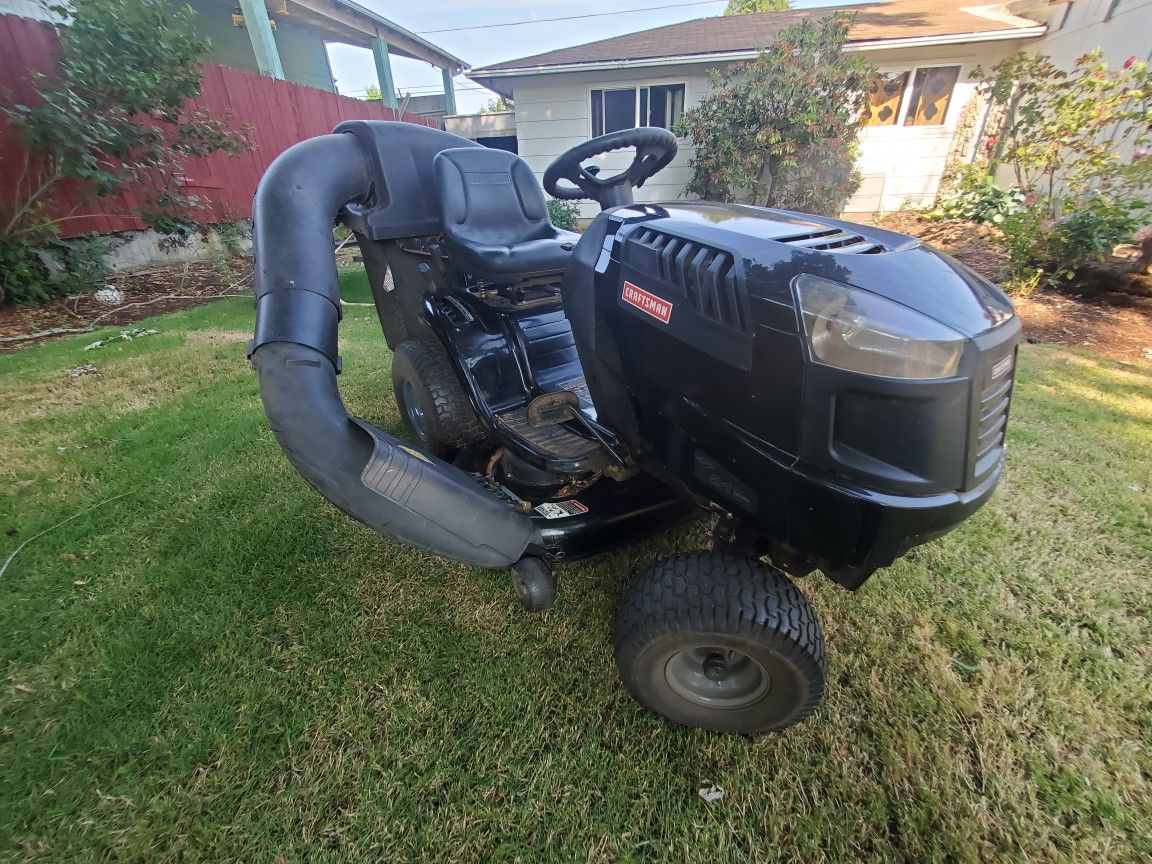 Craftsman Riding Lawn Mower