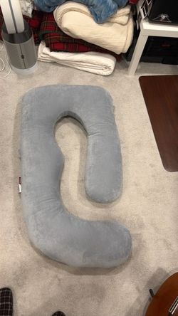 Momcozy pregnancy pillow