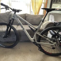 INTENSE 951 XC CARBON FIBER 