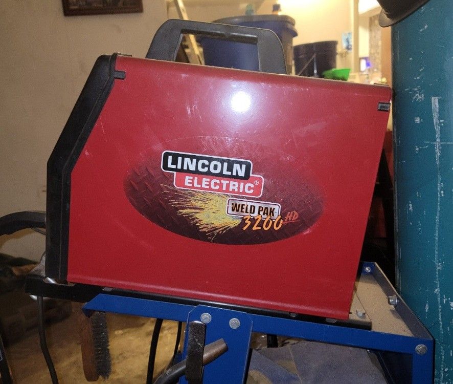 Lincoln 3200 HD Welder w/ Cart, Tank, Helmets – Full Setup