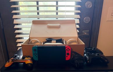 Meta Quest 2 128GB + Nintendo Switch OLED 64GB Bundle w/ Controllers & Accessories