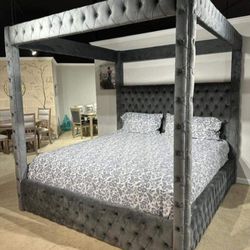 NEW KING SIZE CANOPY BED WITH MATTRESS ALSO AVAILABLE IN Queen SIZE