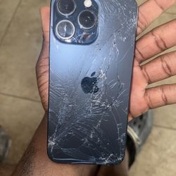 I Phone 15 Pro Max For Parts But Can Be Fixed 