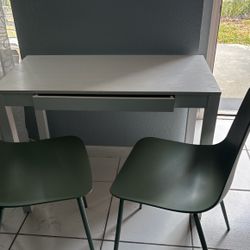 Chair And Table Excellent Condition 