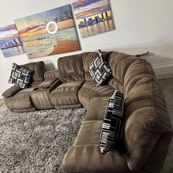 * Free delivery * Ashley Furniture 6pc Modular Grey Electric Recliner Sectional Heated Message Seats ( free delivery )