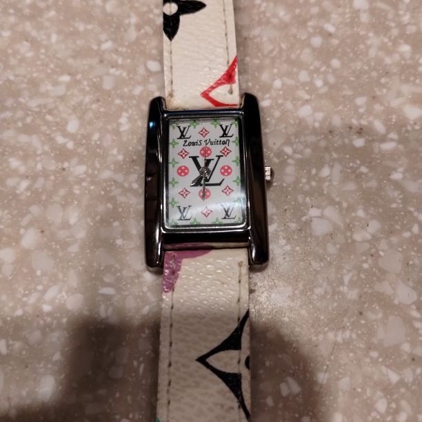 Authentic Louis Vuitton watch for Sale in Arlington, TX - OfferUp