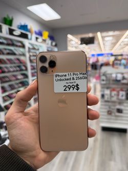 Store warranty and free charger Iphone 11 Pro Max Unlocked 256GB no face id with Store warranty and Free charger