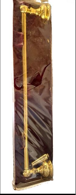 18 inch Gold Tone Towel Bar with Mounting Hardware