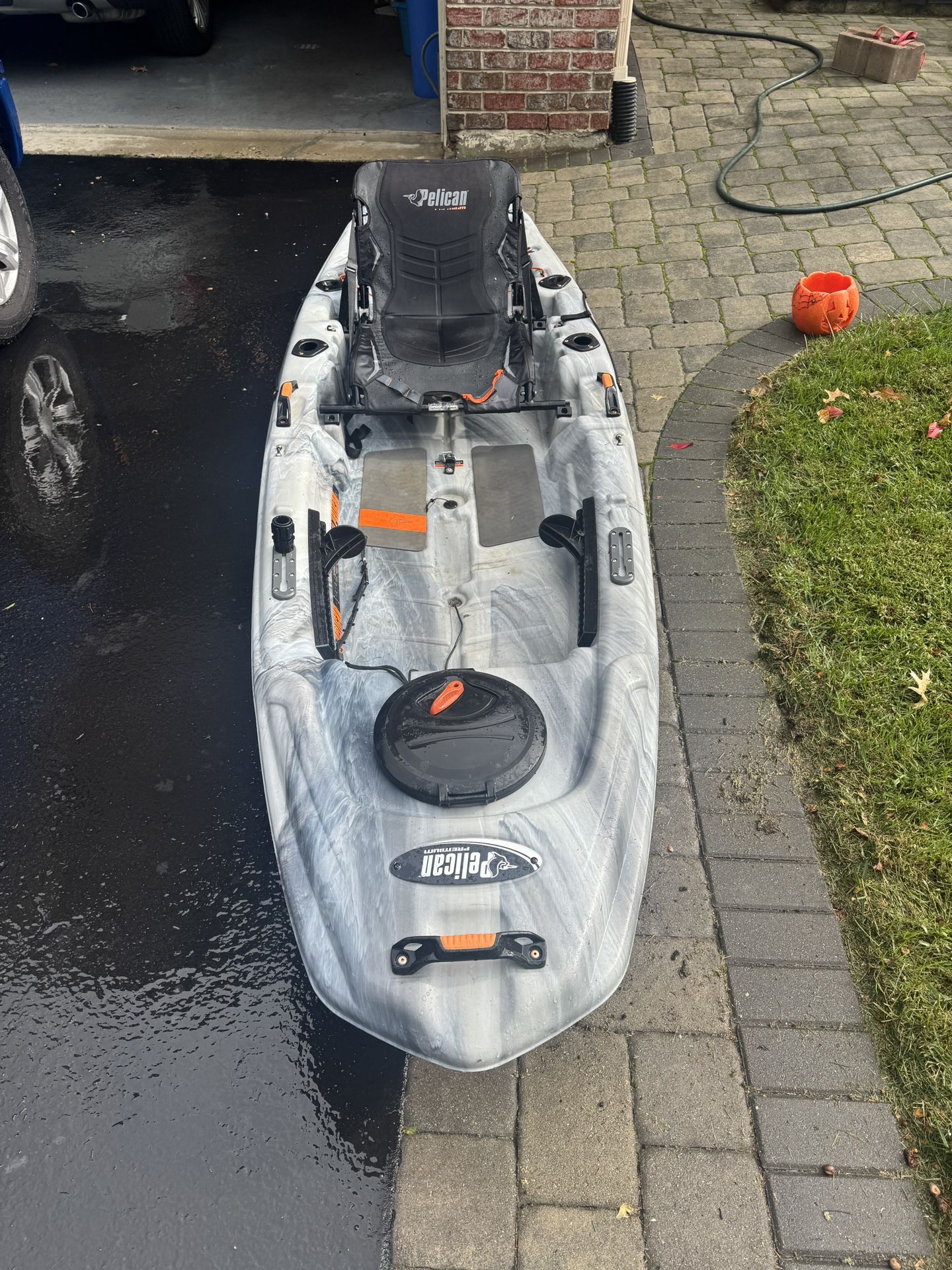 Pelican Catch 100 Fishing Kayak 