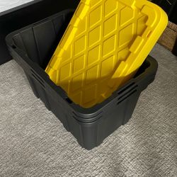 3x 27 Gallon Sterilite Industrial Plastic Totes