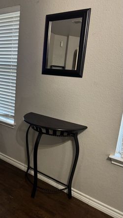 Entry Table & Mirror