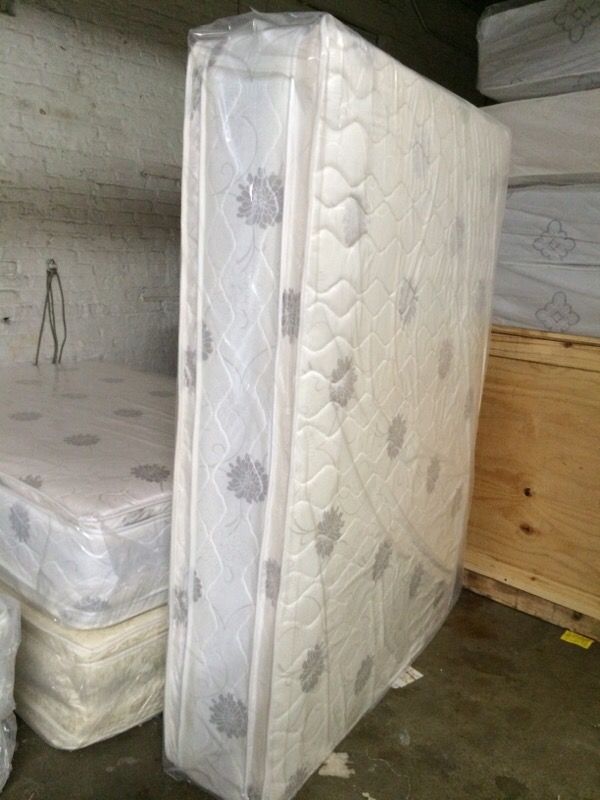 Queen pillow top