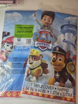 Set of 2 tablecovers NEW