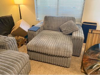 Chaise couch and big chair - electric chaise