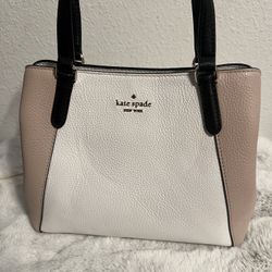 Medium Purse