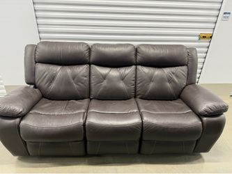 Want gone today! Lower price. Power Reclining Leather Sofa & Loveseat Set w/ USB Charging – Excellent Condition