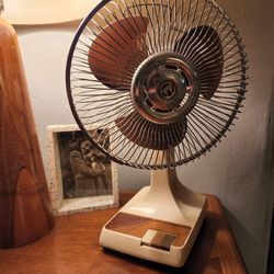 Vintage Oscillating Desk Fan