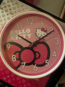Hello kitty wall clock