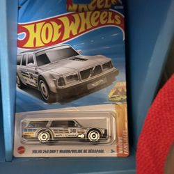 Hot Wheels Volvo 240 Drift Wagon