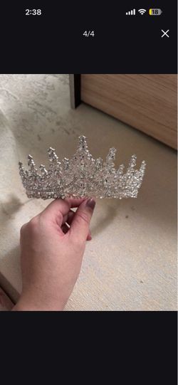 A beautiful crown for your beauty