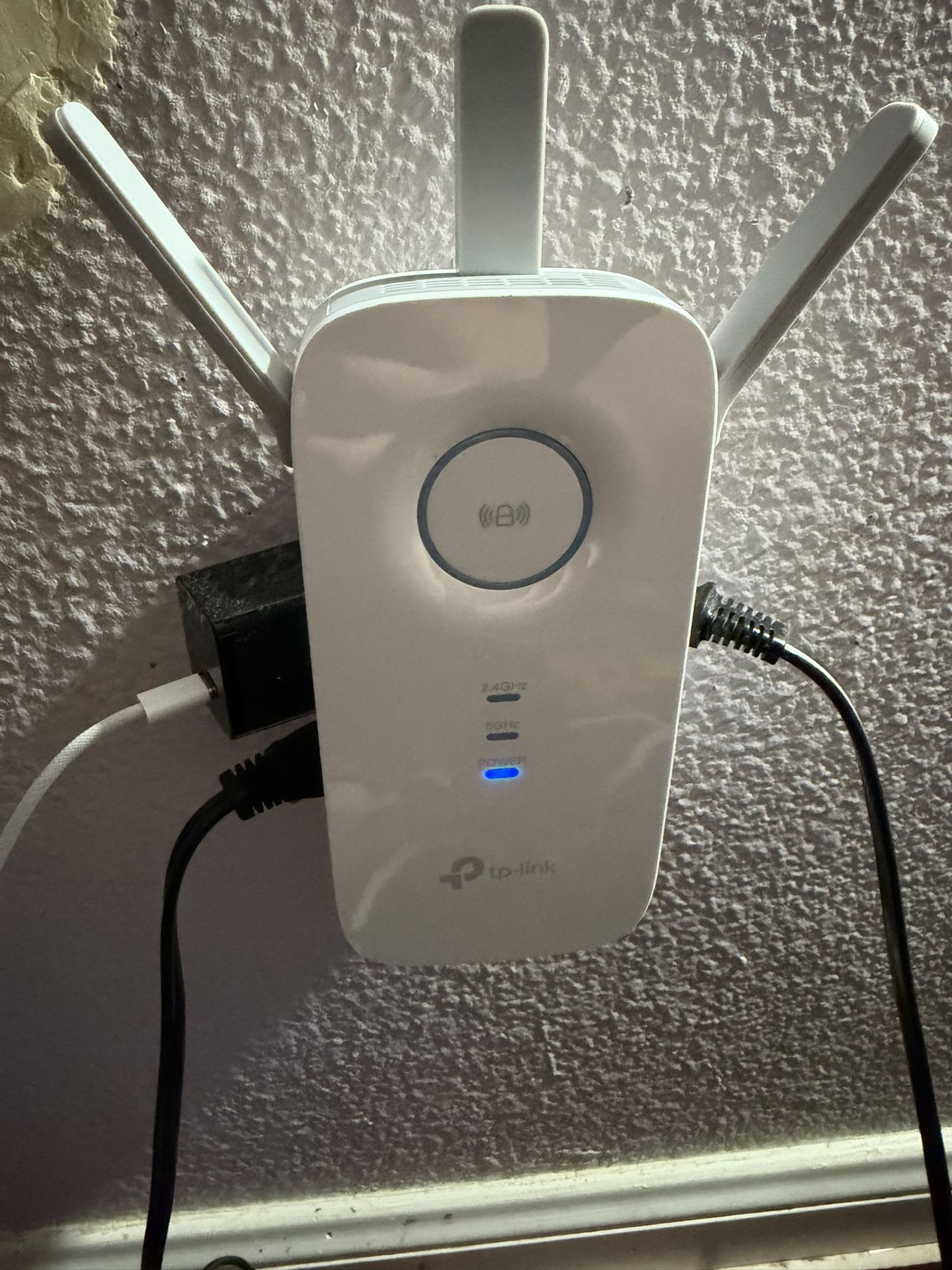 TP-Link AC1900 WiFi Range Extender (RE550)