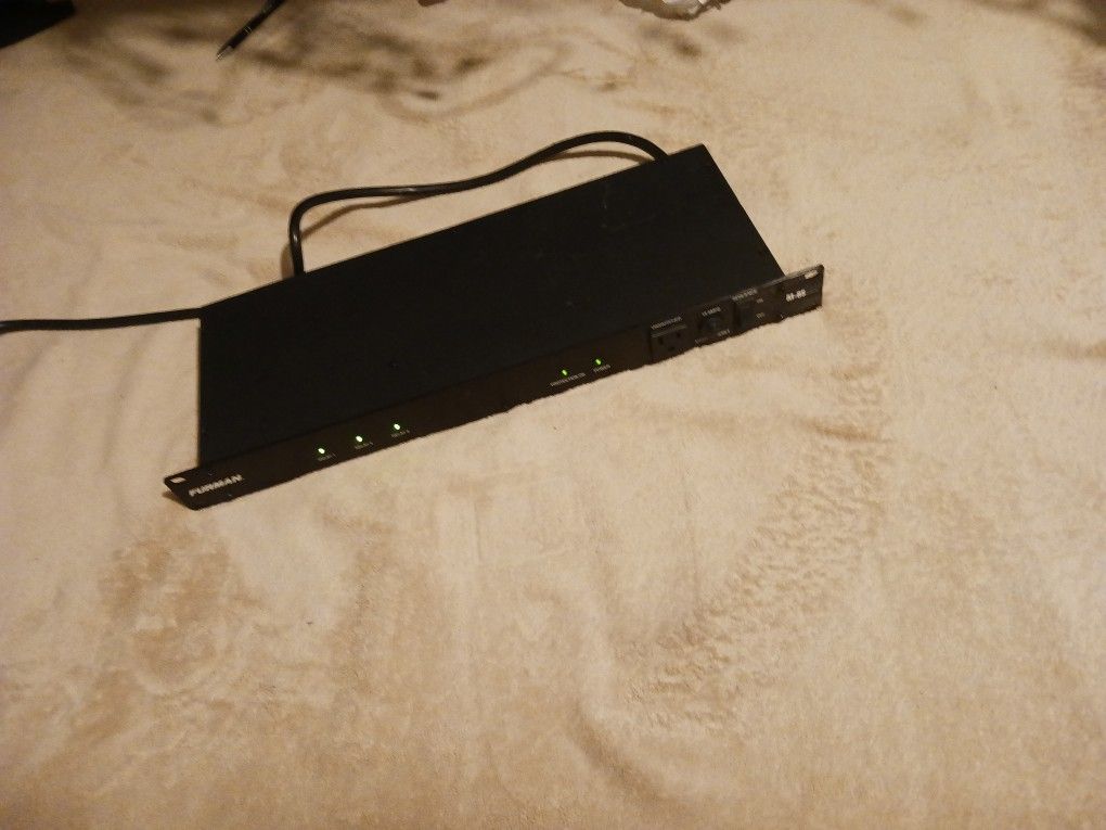 Furman M8s  Power Line  Coditioner Surge Protector