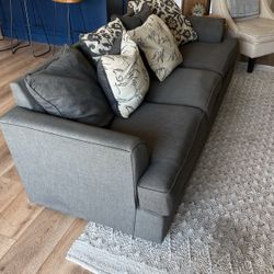 Pull out bed sofa