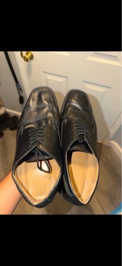 Van Huesen dress shoes
