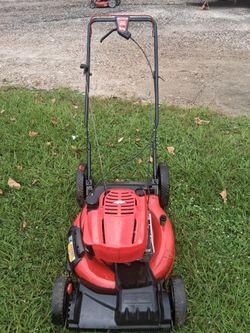 Maquina de cortar pasto  TROY BILT 22" SELF PROPELLED