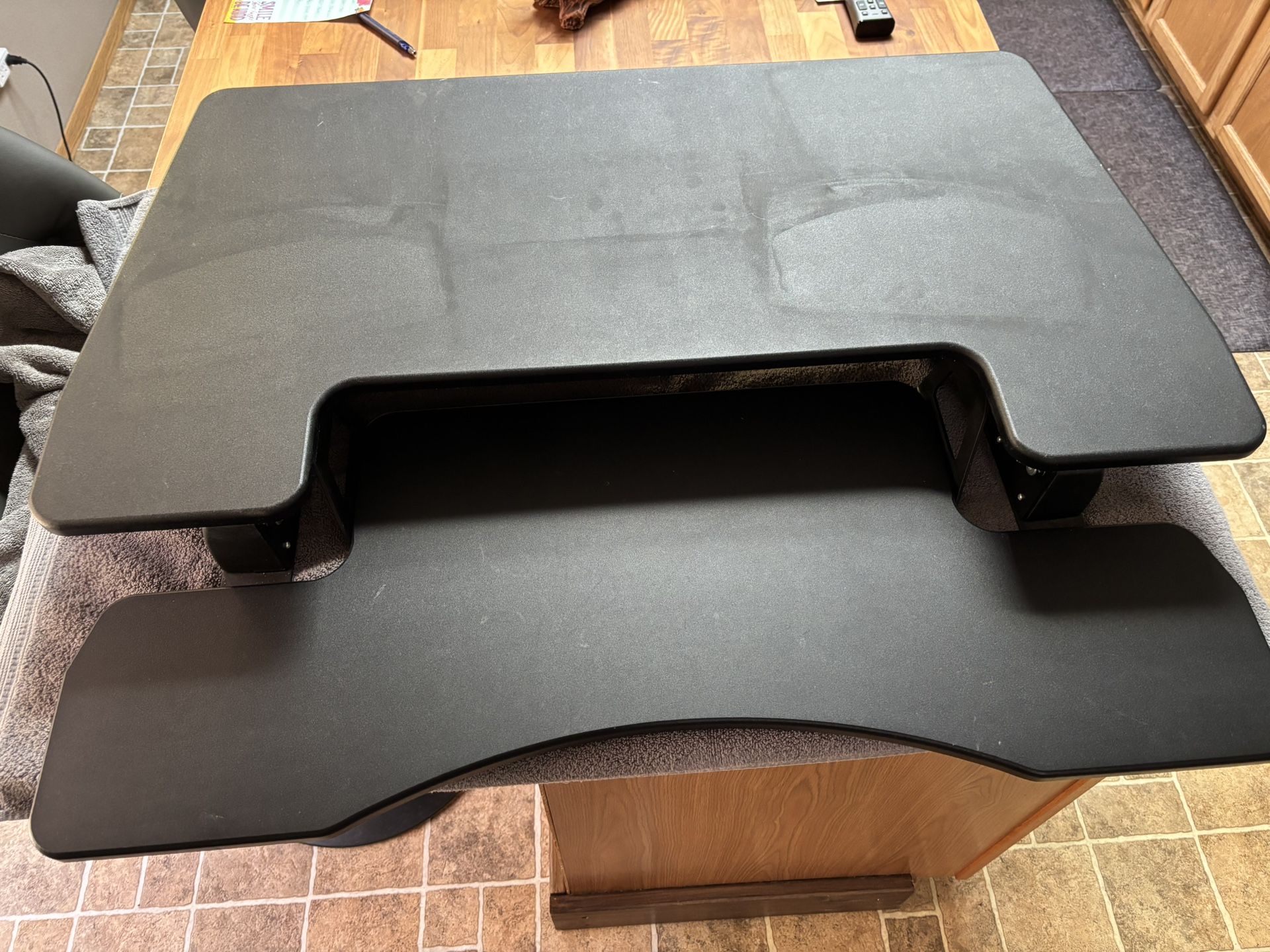 RISER Sit Stand Desk