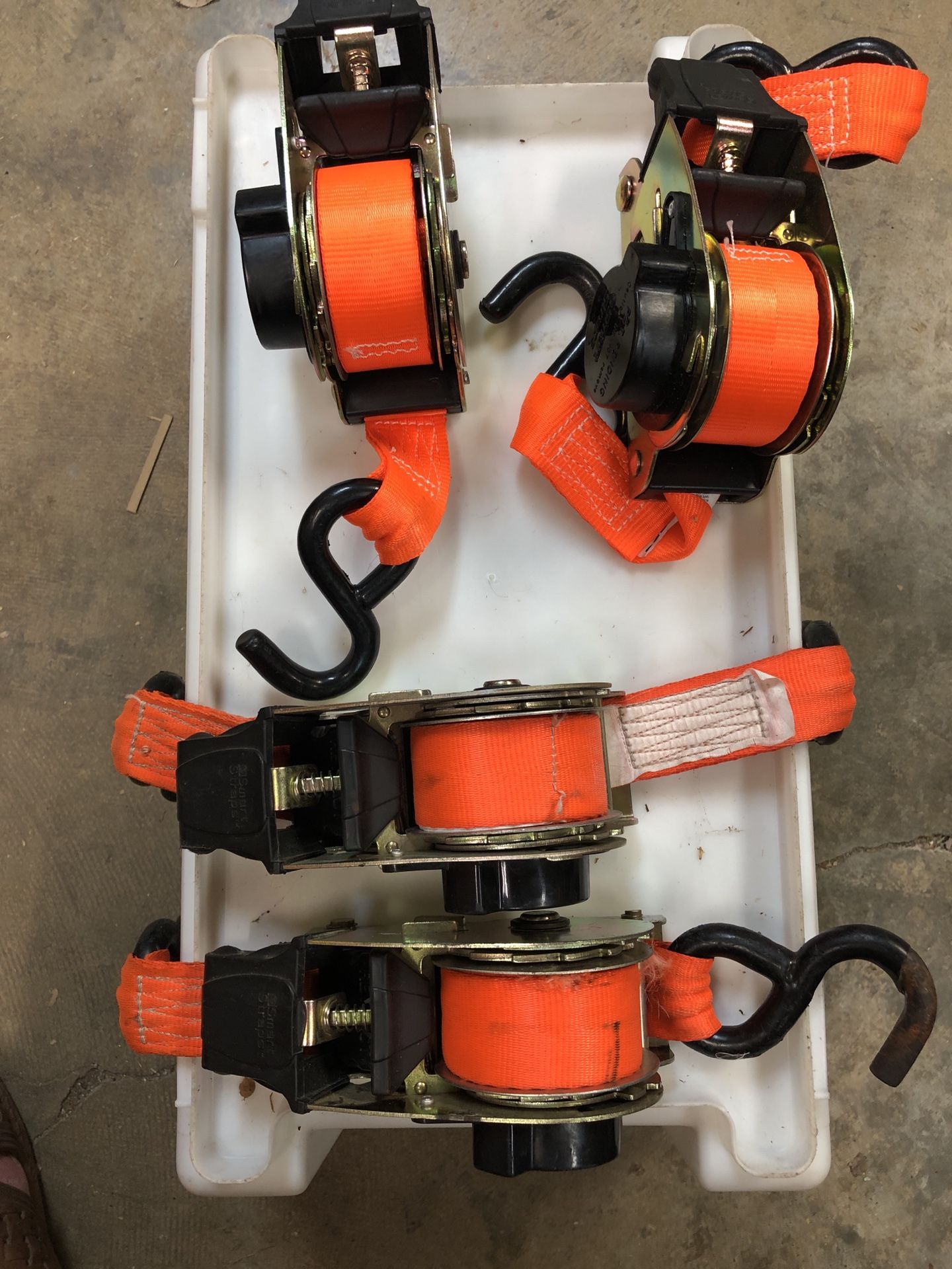 Retractable Straps (automatic)