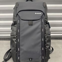 Like New VANGUARD VEO Adaptor R48 Camera Backpack, Black