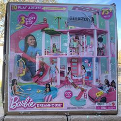 **New Barbie Dreamhouse, Pool Party Doll House