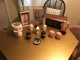 Pink Halloween Decor