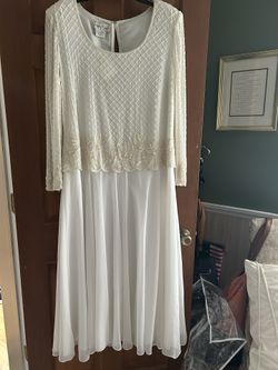 Elegant Beaded Formal Long DesignerGown SzXL